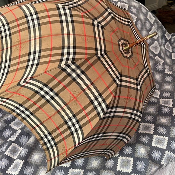Burberry Accessories - Vintage Burberry umbrella